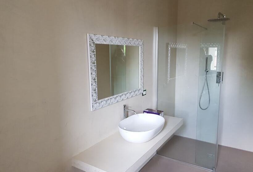 سوییت سوپریور, Venus Suites