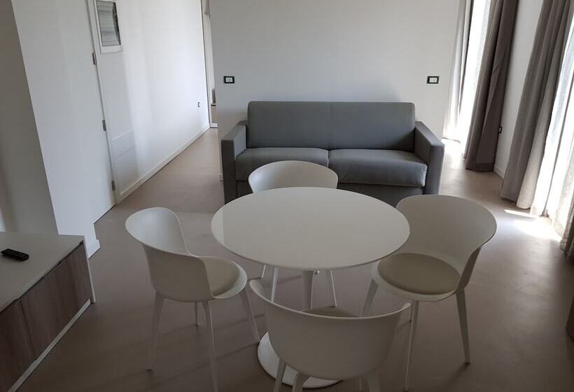 سوییت سوپریور, Venus Suites