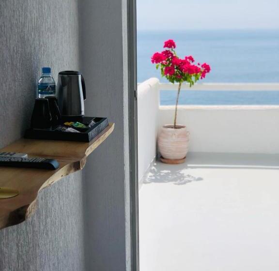 Quarto Superior Vista Mar com Varanda, Geo & Art Boutique