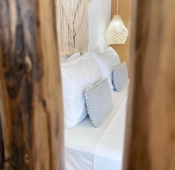 Quarto Triplo Deluxe Vista Mar, Geo & Art Boutique