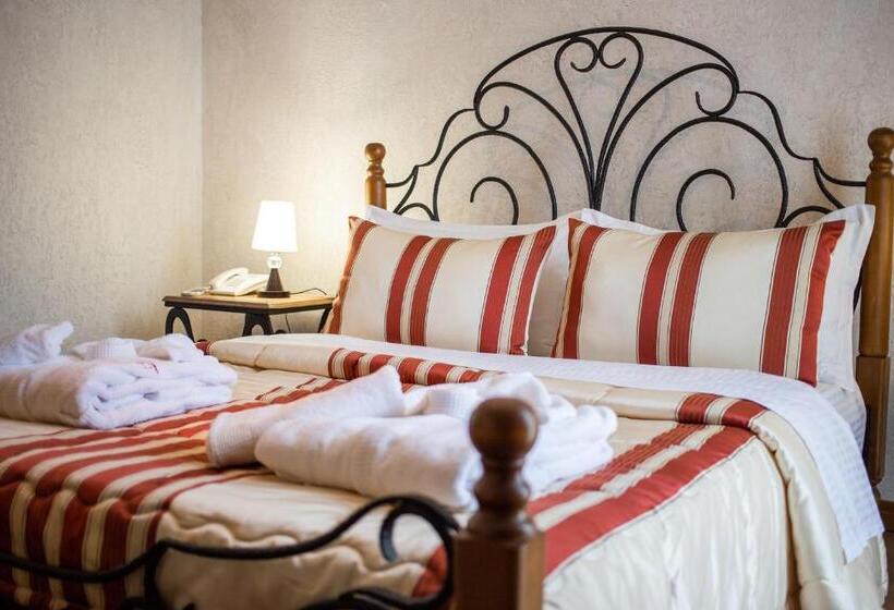 Standard Room, Restaurant Emblema