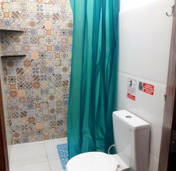 스위트, Hostel Da 13 E Suítes