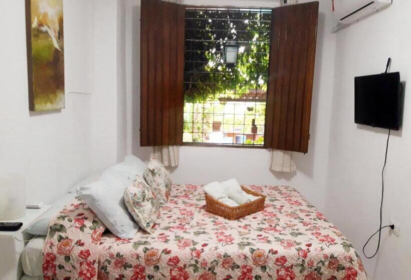 스위트, Hostel Da 13 E Suítes
