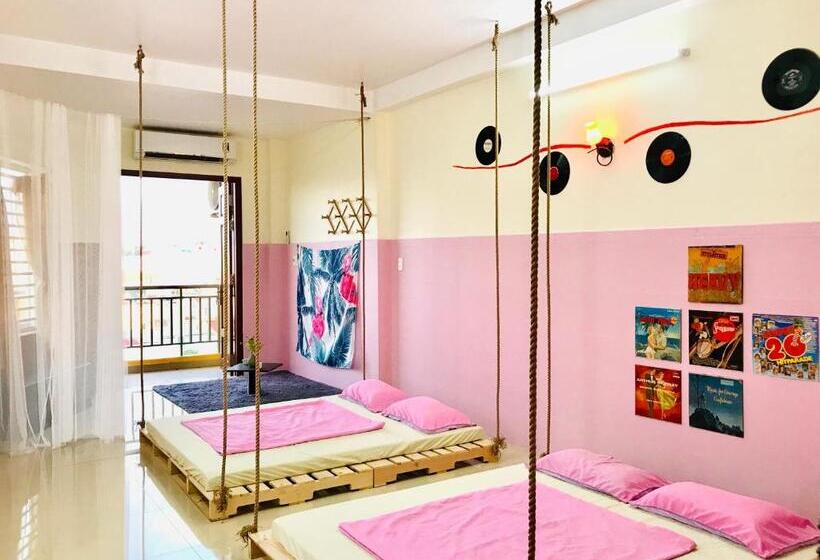 اتاق استاندارد چهارنفره با بالکن, Bap.homestay