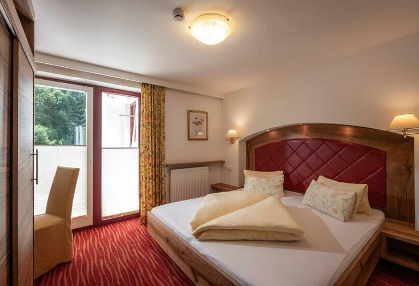 Номер Стандарт с Балконом, Alpenrose Hotel Garni