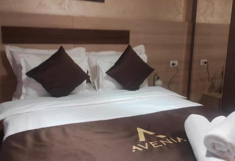 اتاق اکونومی, Restaurant & Apartments & Rooms Avenia