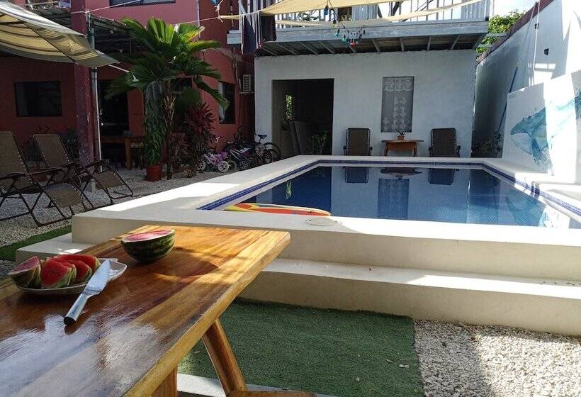 Трехместный Номер Комфорт, Hostel Marisol