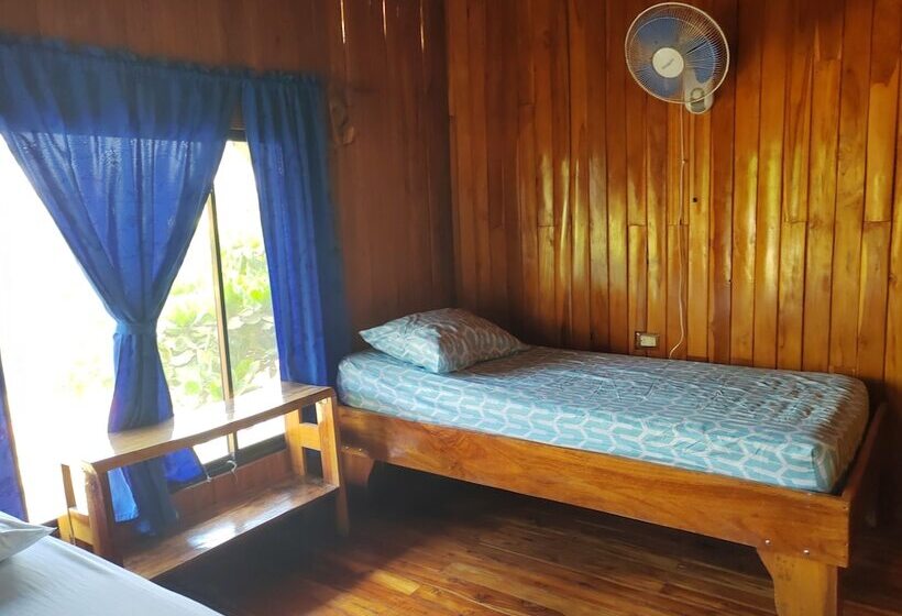 コンフォートトリプルルーム, Hostel Marisol