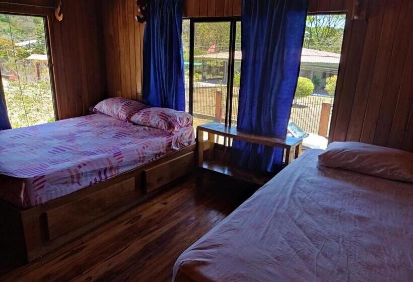 Трехместный Номер Комфорт, Hostel Marisol