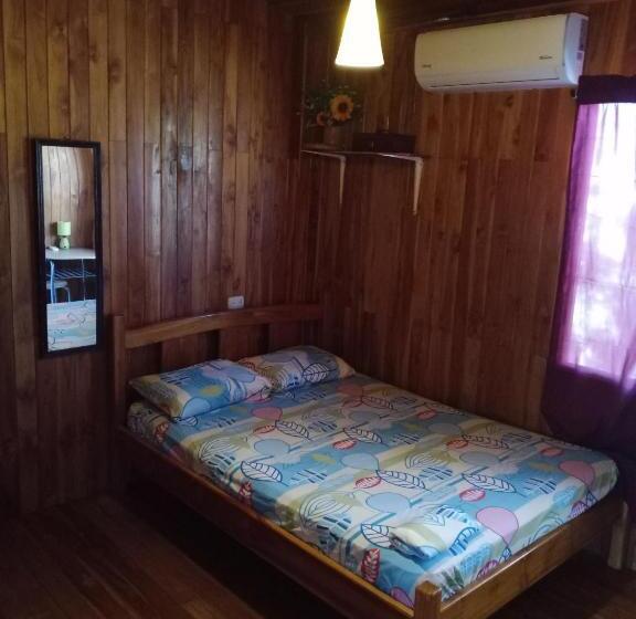 キングサイズベッドのスタンダードルーム, Hostel Marisol