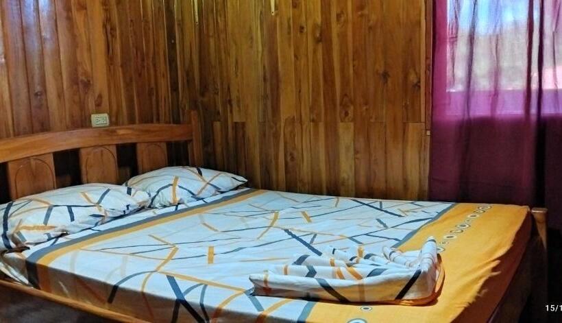 キングサイズベッドのスタンダードルーム, Hostel Marisol