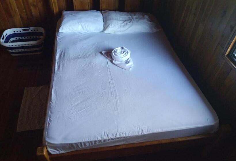 キングサイズベッドのスタンダードルーム, Hostel Marisol