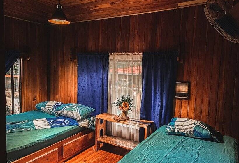 コンフォートトリプルルーム, Hostel Marisol