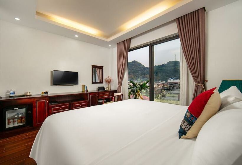 اتاق لوکس با بالکن, Sapa Mountain Queen House