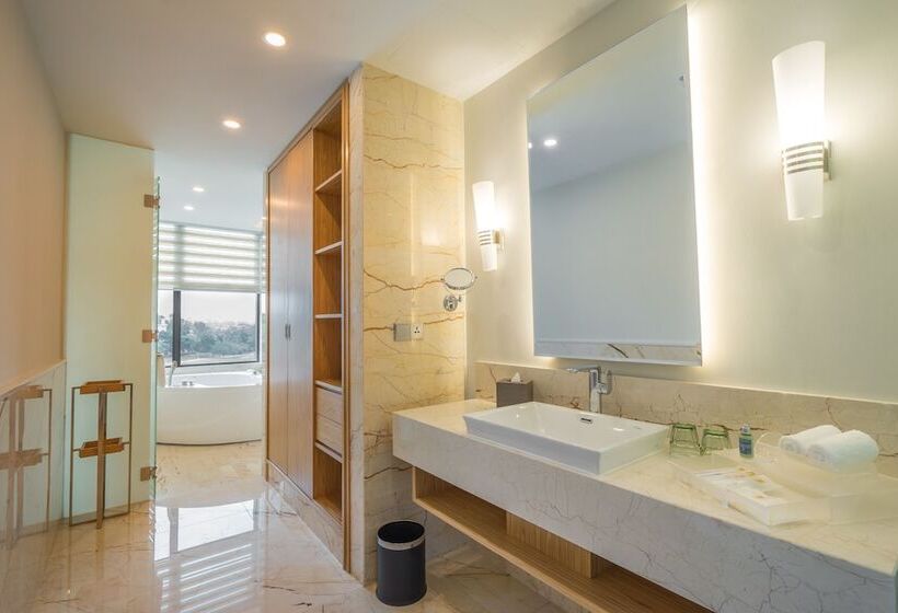 Президентский Люкс, Zenith Hotel Putrajaya