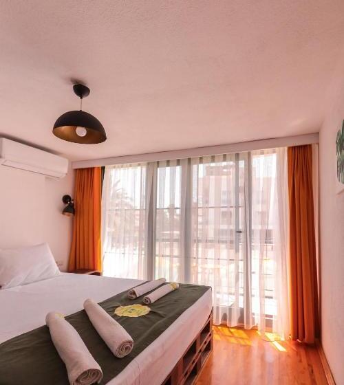 سوییت با چشم‌انداز باغ, Limon Inn Hotel, Taşucu