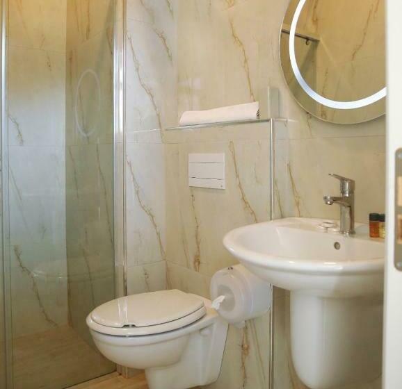 اتاق خانوادگی, Domus Hotel & Apartments