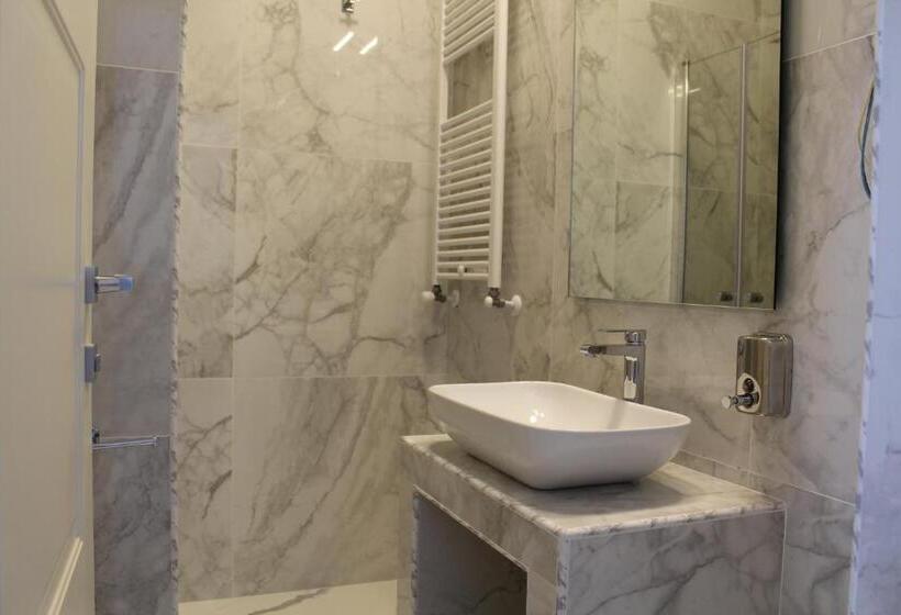 Номер Deluxe, Flos Guest House