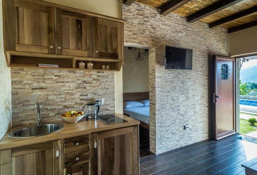 ویلای 1 خوابه, Eco Villas Merak
