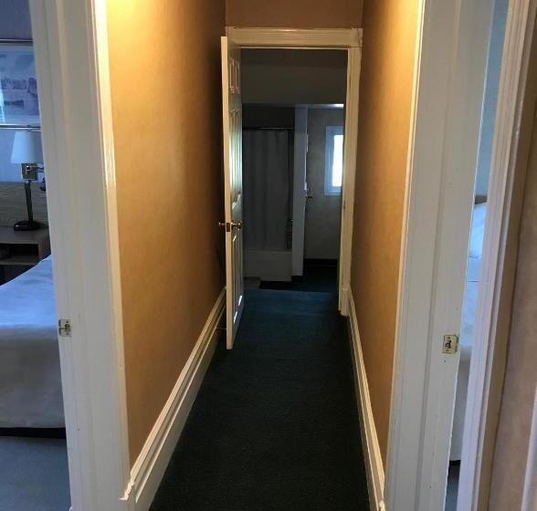 3间卧室的房子, Country Inn Listowel