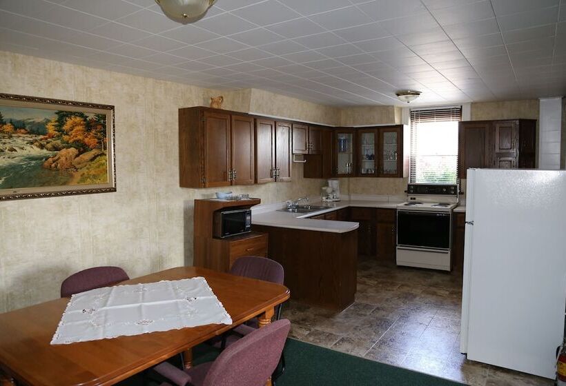 3间卧室的房子, Country Inn Listowel