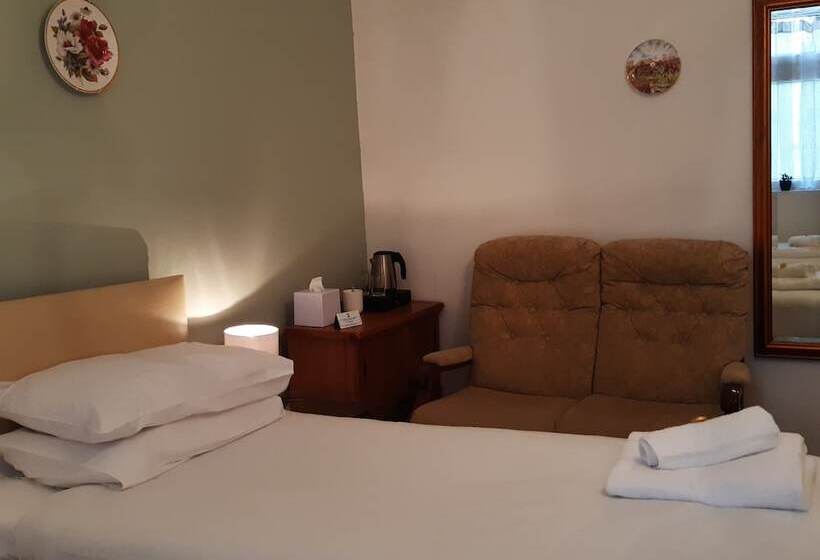 Quarto Estandar, The Merrydale Guest House