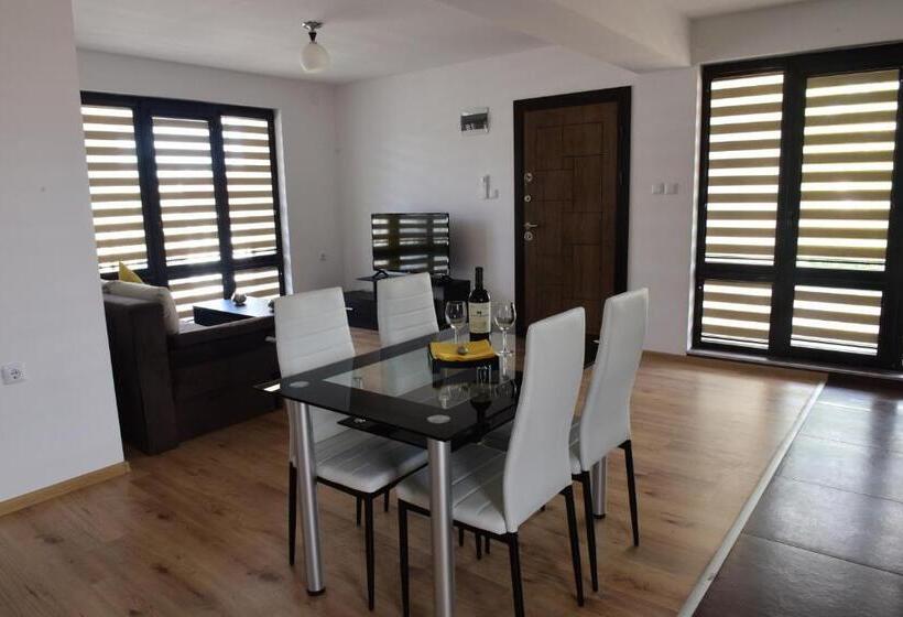 Апартаменты 2 Спальни, Active Apartments