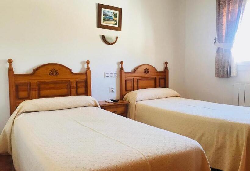 Номер Стандарт, Hostal Restaurante Ecuador