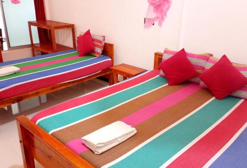 Quarto Estandar, Hilton Cottage