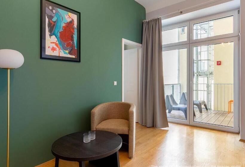 آپارتمان 1 خوابه با بالکن, Numa I Strauss Apartments