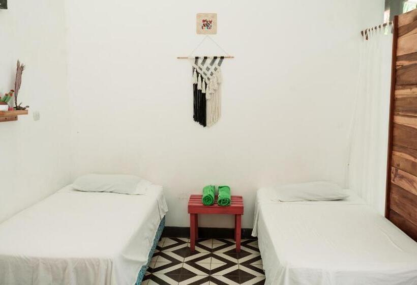 اتاق استاندارد, Hostal Azul