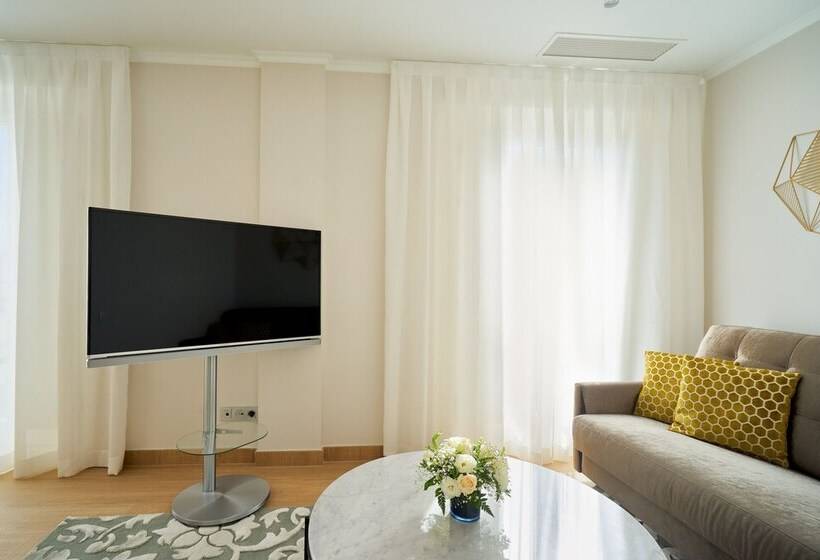 Пентхаус, Tandem Soho Suites