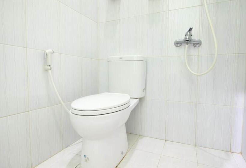 Номер Economy, Reddoorz Plus Near Taman Sari