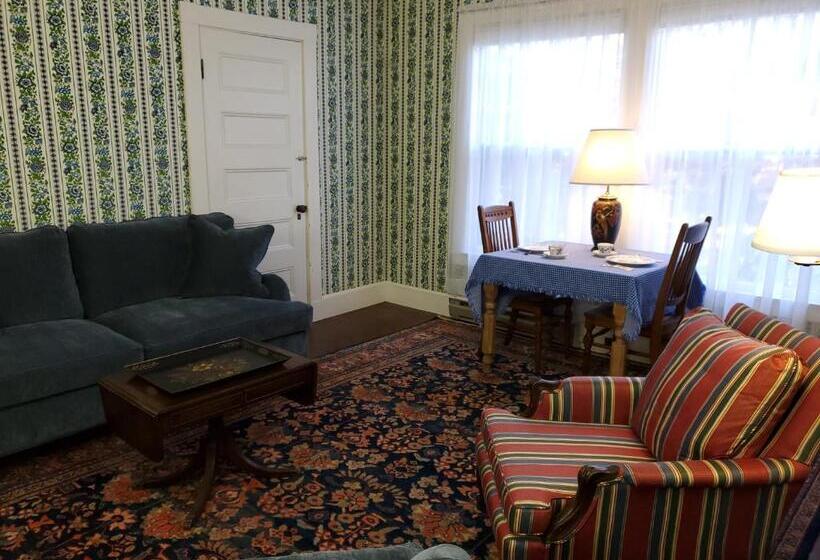 Люкс Deluxe Кровать Кинг, Harbourside Inn