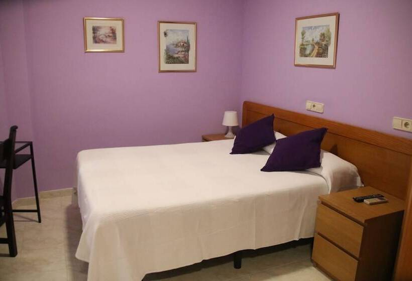 Номер Стандарт, Hostal Burgalés