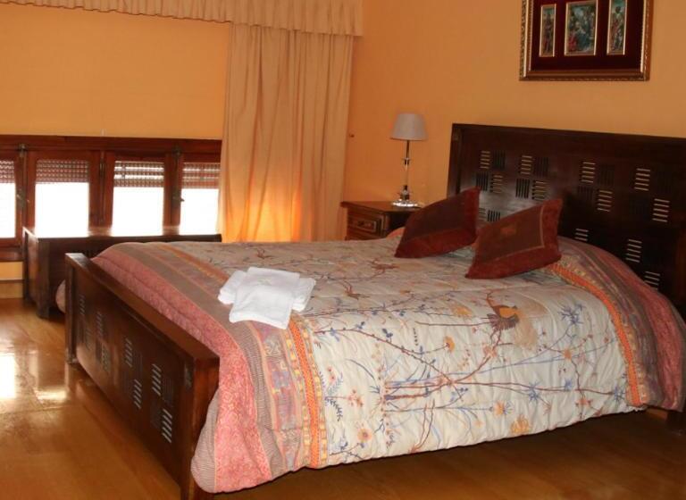 Шале 1 Спальня, Hostal Burgalés