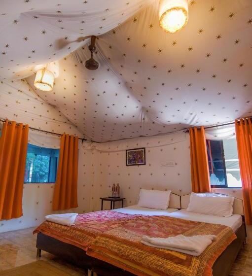 Трехместный Номер Deluxe, Camp Serai Tiger Tadoba