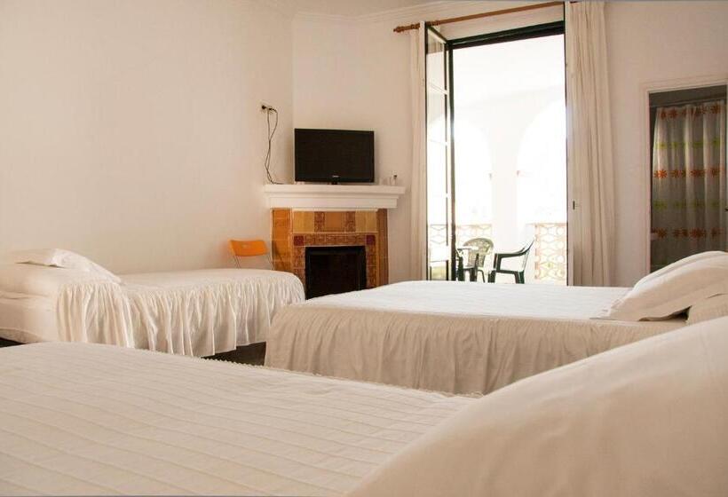 اتاق استاندارد سه نفره, Hostal La Florida