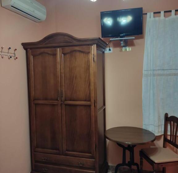 Номер Стандарт, Hostal Monteolivos