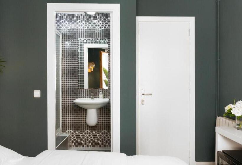 اتاق استاندارد با بالکن, Hostal Sol Y K