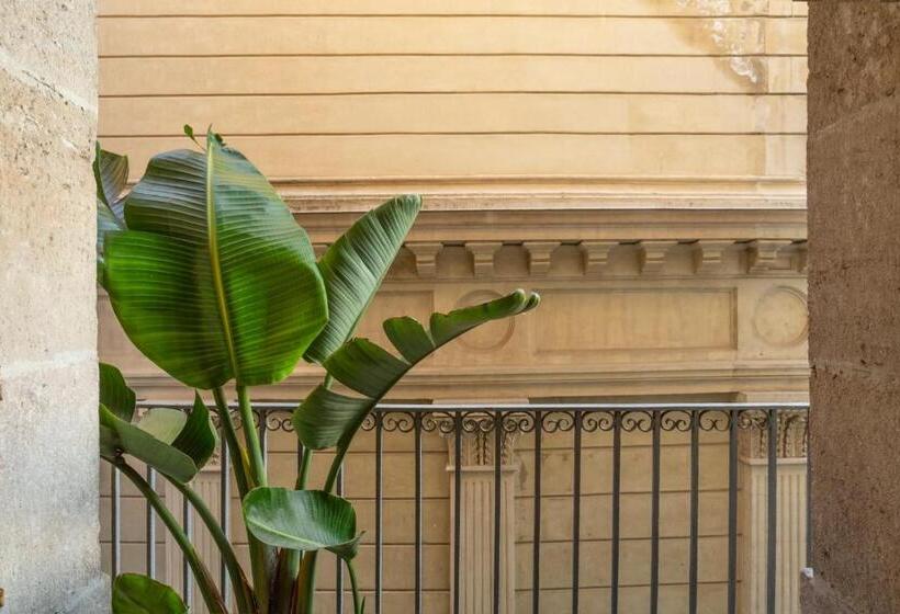 اتاق استاندارد با سرویس بهداشتی مشترک, Hostal Sol Y K
