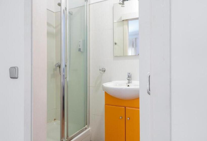 سوئیت با بالکن, Monrooms Barcelona