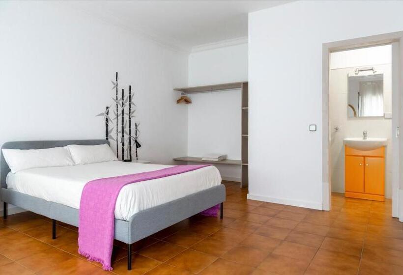 سوئیت با بالکن, Monrooms Barcelona