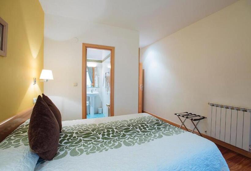 Quarto Estandar, Pensión Nuevas Artes