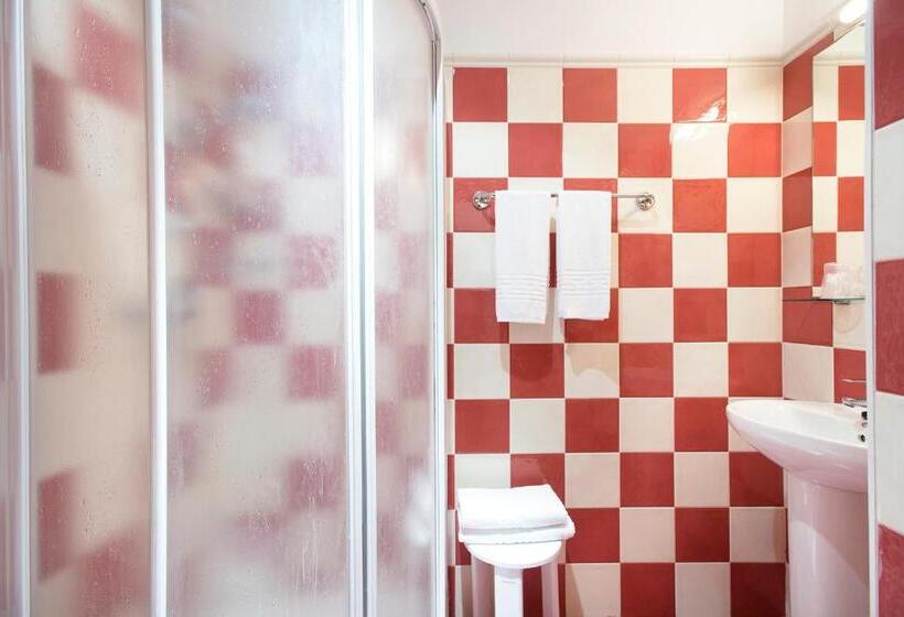 Quarto Estandar, Pensión Nuevas Artes