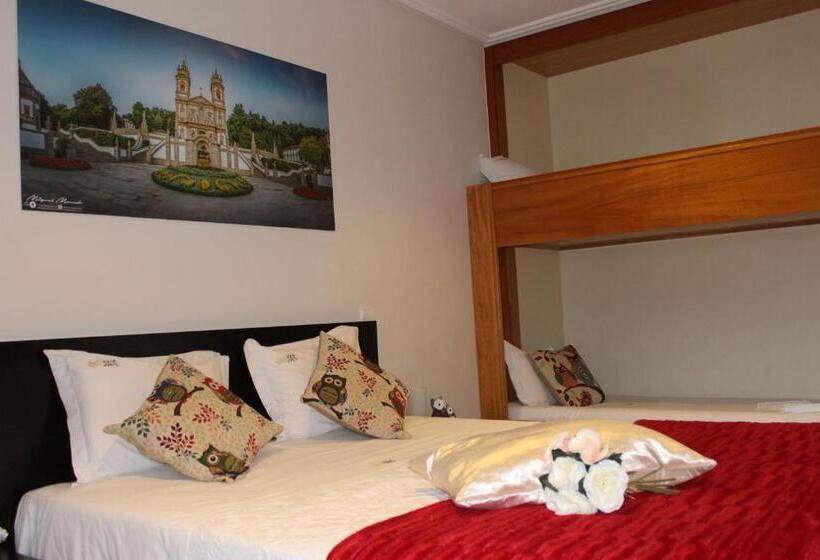 اتاق استاندارد چهارنفره با چشم‌انداز باغ, Turismo Homes Solar Do Areal