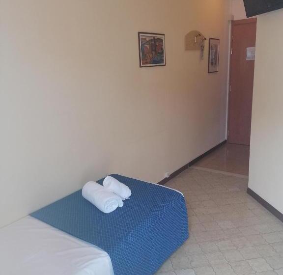 Quarto Estandar Individual, Danieli