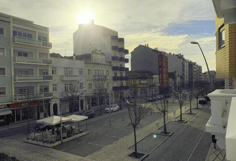 سوییت لوکس, Guesthouse Tricana De Aveiro