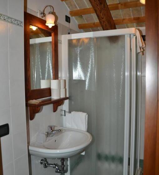 스탠다드 스튜디오, Agriturismo Terra Di Zosagna
