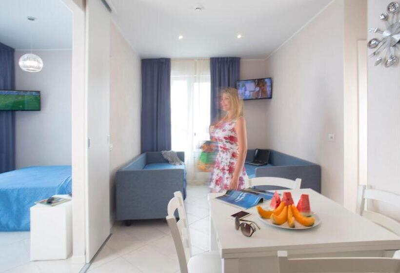 آپارتمان 2 خوابه با چشم‌انداز دریا, White Suite & Apartments